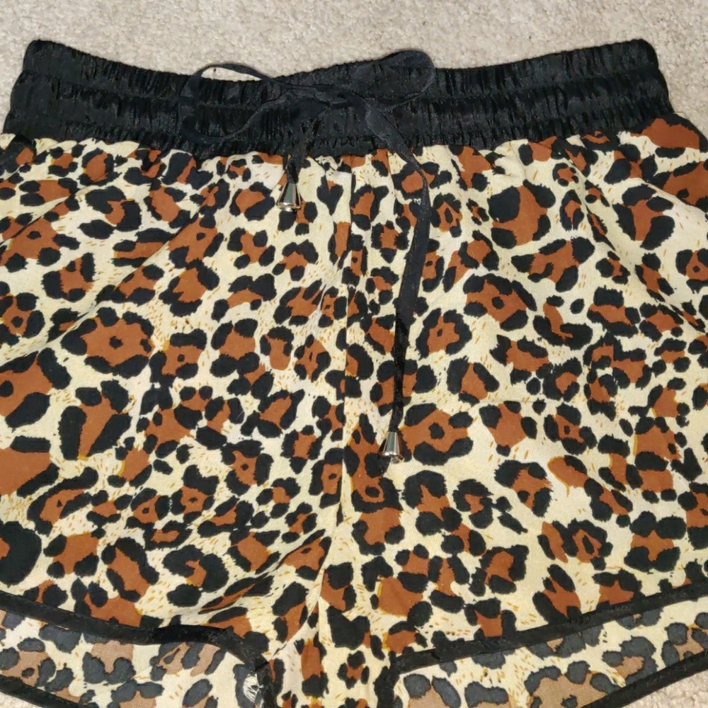 EUC Timing Leopard Print Drawstring Shorts - Picture 2 of 8